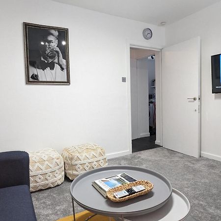 Charming & Quaint Old Compton Apartamento - Quiet Guests Only Allowed, No Parties Allowed, Over 25 Years Old Or Families Londres Exterior foto